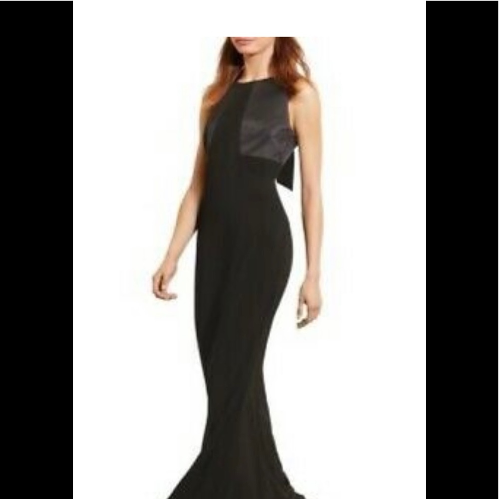 Ralp Lauren Black Evening Gown/ Formal Dress *NWT*. Open Back w/ Bow size 8